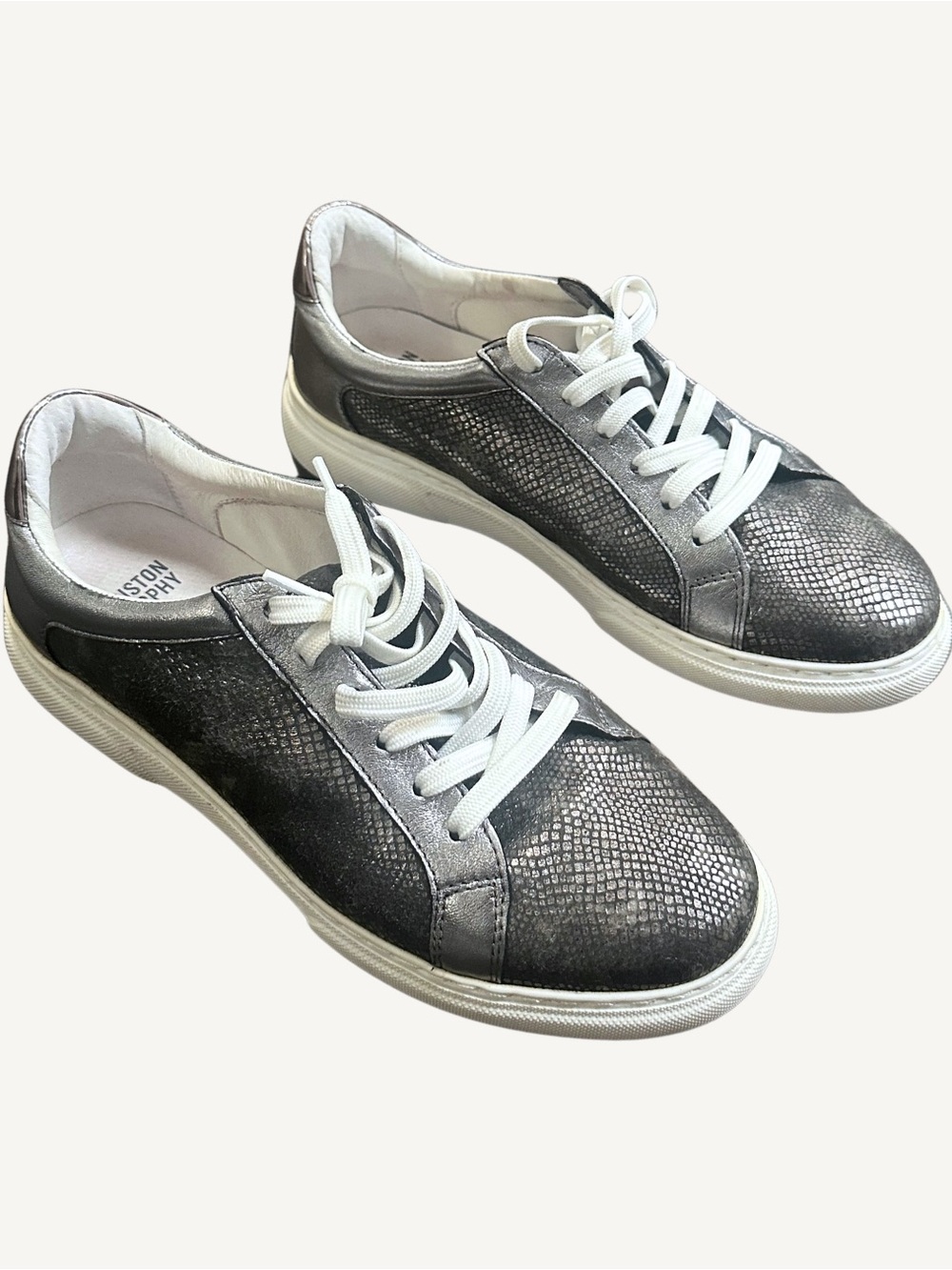 Johnston & Murphy Women’s Metallic Silver Snake Skin Leather Sneaker Size 8